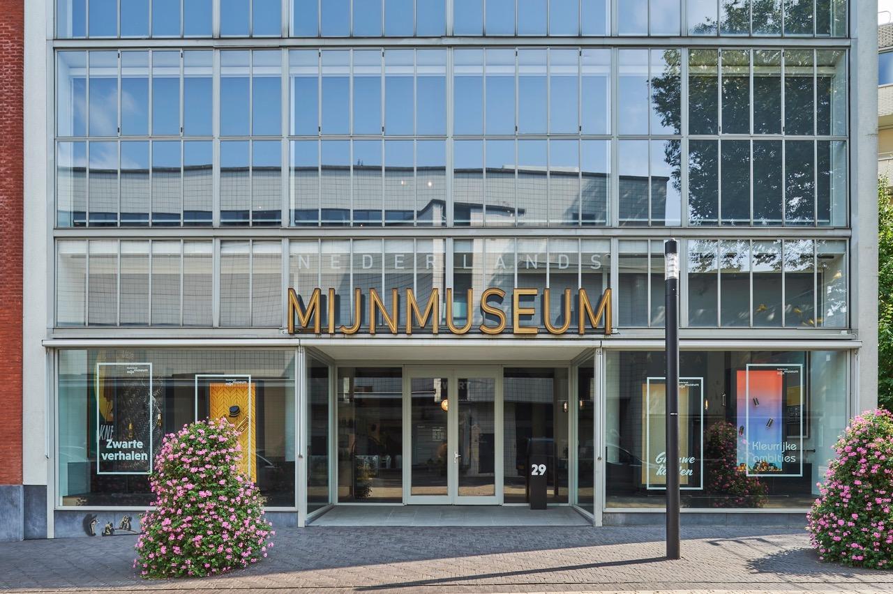 NMM